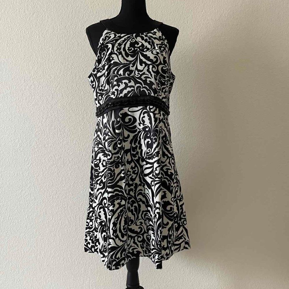 Isadora Collection Summer Black and White Sleeveless Dress size 8